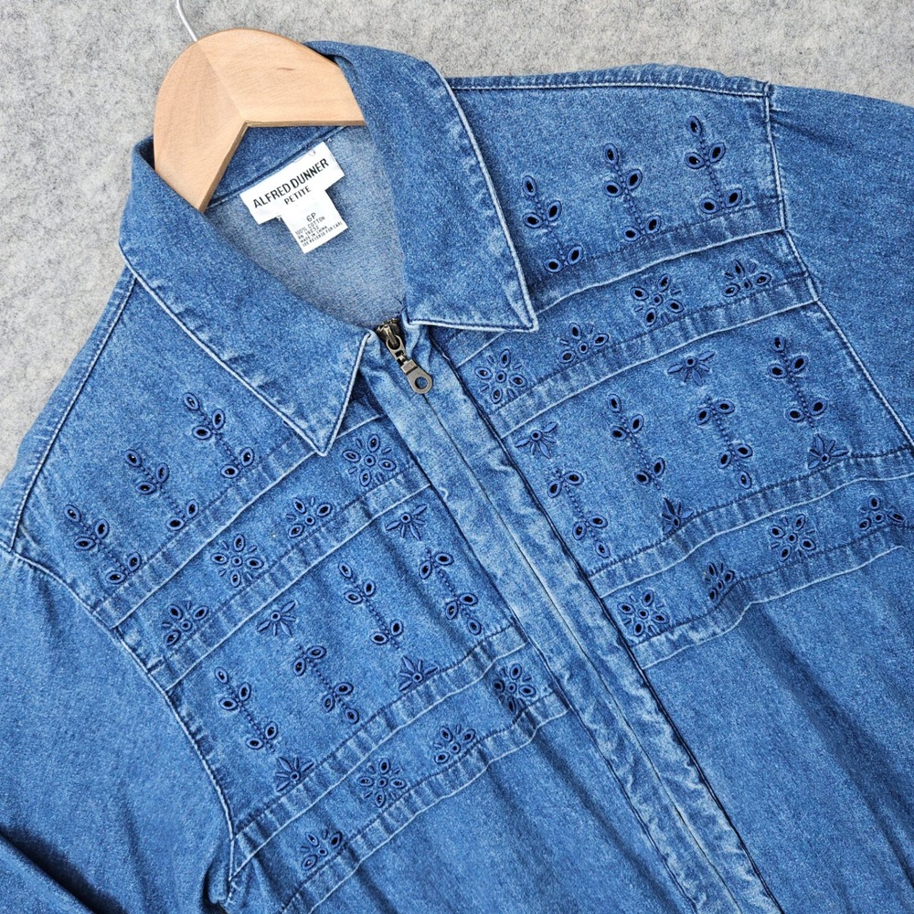 Alfred Dunner Women's Blue Denim Jacket Size 6P 100% Cotton Floral Eyelet Zip Up